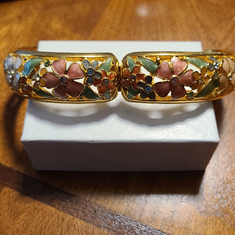 Vintage Joan Rivers Bangle